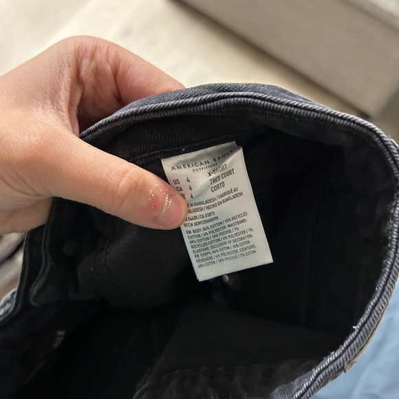 American Eagle Black Ripped Mom Jeans - Picture 4 of 4